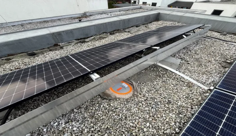 Plánujete na střechu fotovoltaiku? Pak je nutné střechu zkontrolovat