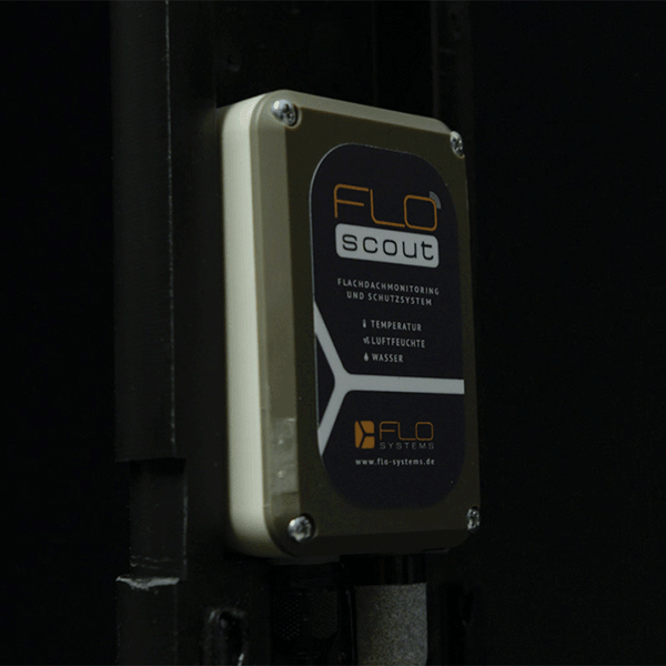 Aktivní 24/7 monitoring ploché střechy FLOscout v chytrém telefonu